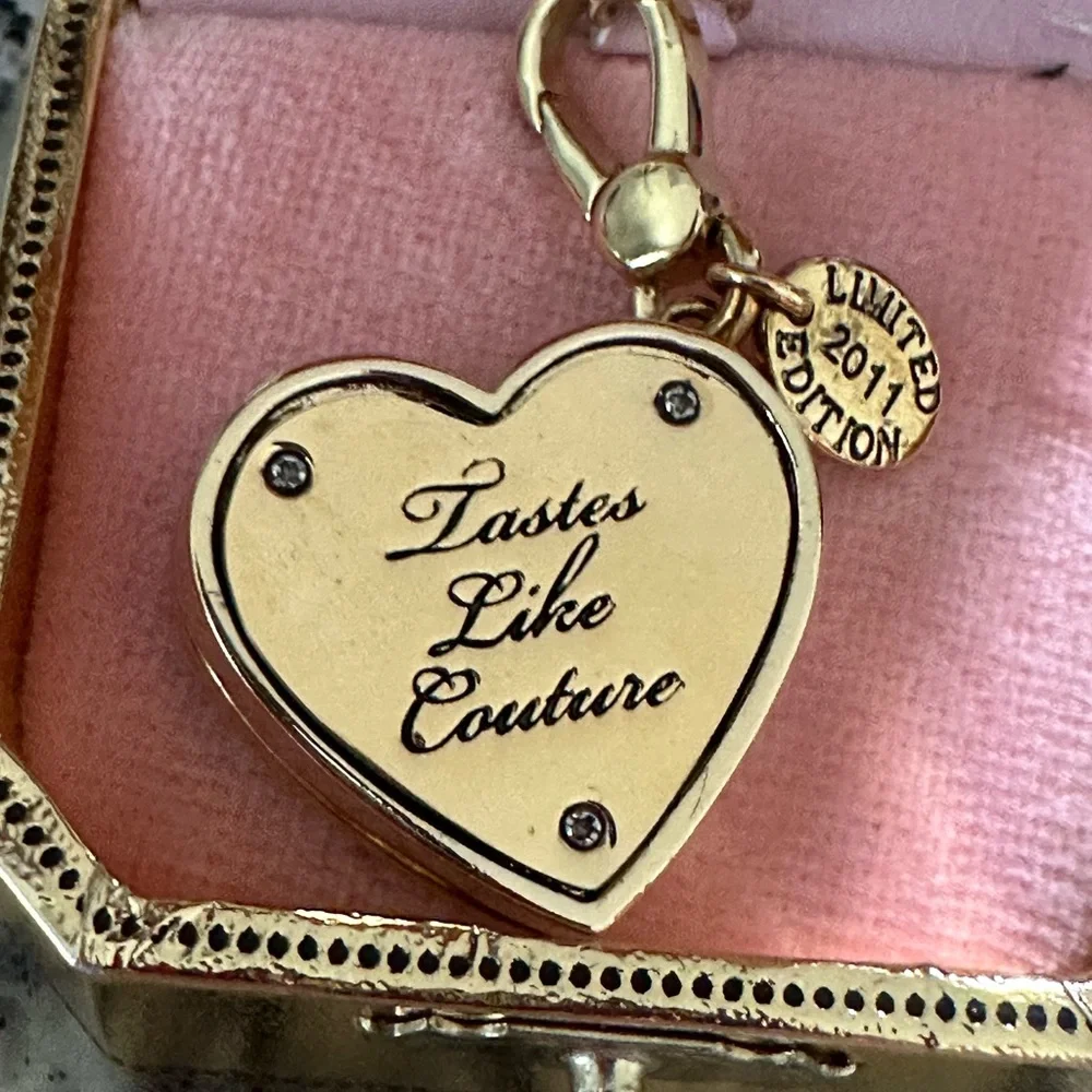 Juicy Couture 2009 Limited Edition Valentine Box of Chocolates Charm YJRU2672 - Picture 8 of 15